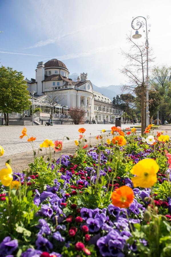 5-Zimmer-Appartement In Historischer Privatvilla, Meran Zentrum, Kostenloser Parkplatz Buitenkant foto